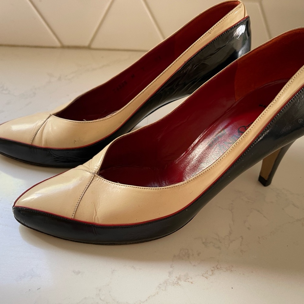Yves Saint Laurent heels- 👠 VTG , excellent condition. Size 7 - Picture 3 of 11